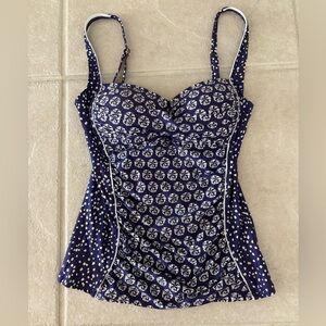 NWOT La Blanca Island Goddess Purple Sand Dollar Tankini Top - Size 6